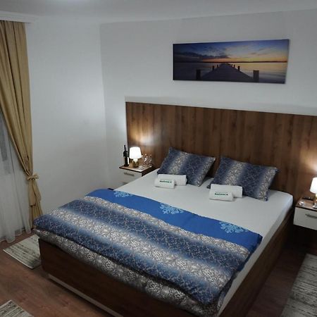 Apartments Manitovac M Nikšić Esterno foto