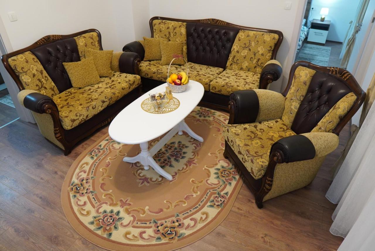 Apartments Manitovac M Nikšić Esterno foto