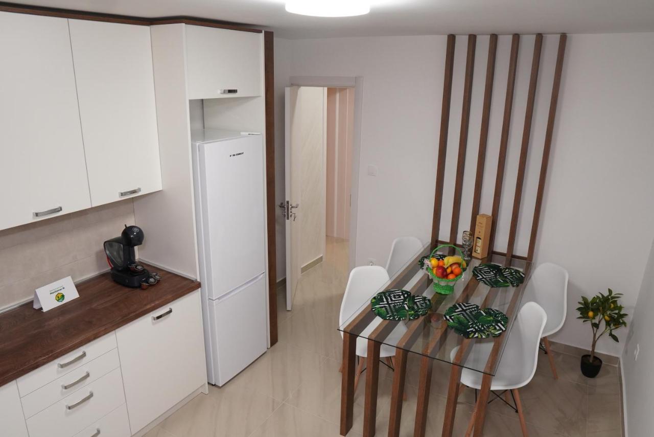 Apartments Manitovac M Nikšić Esterno foto