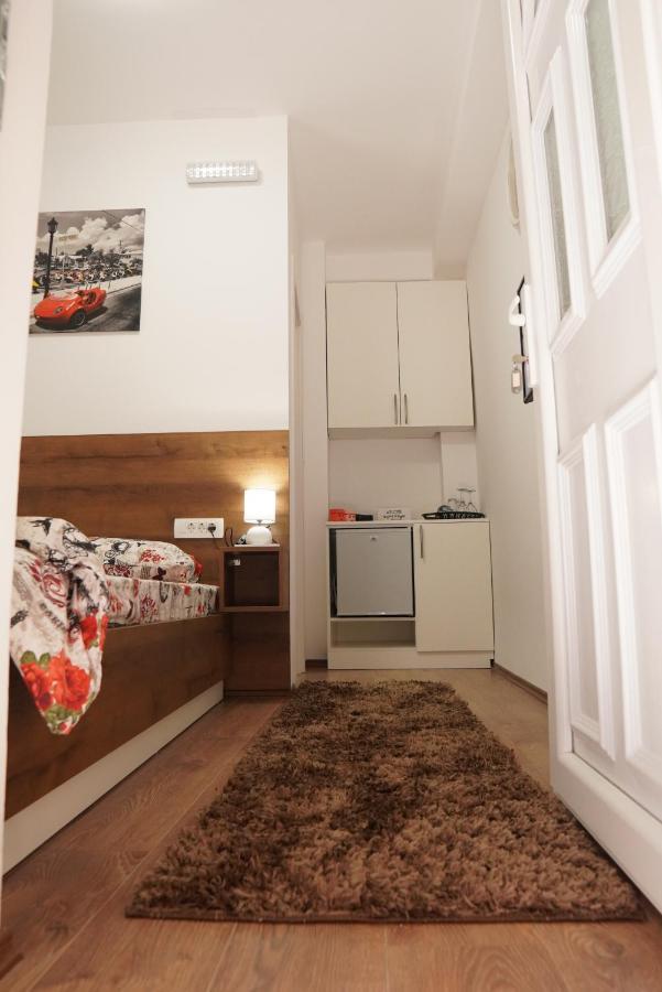 Apartments Manitovac M Nikšić Esterno foto
