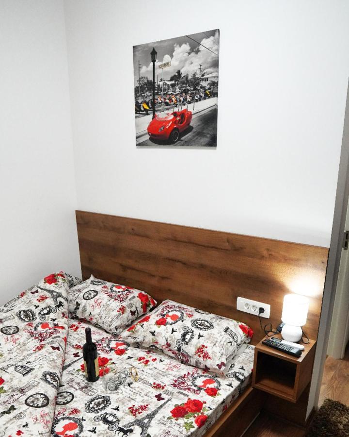Apartments Manitovac M Nikšić Esterno foto