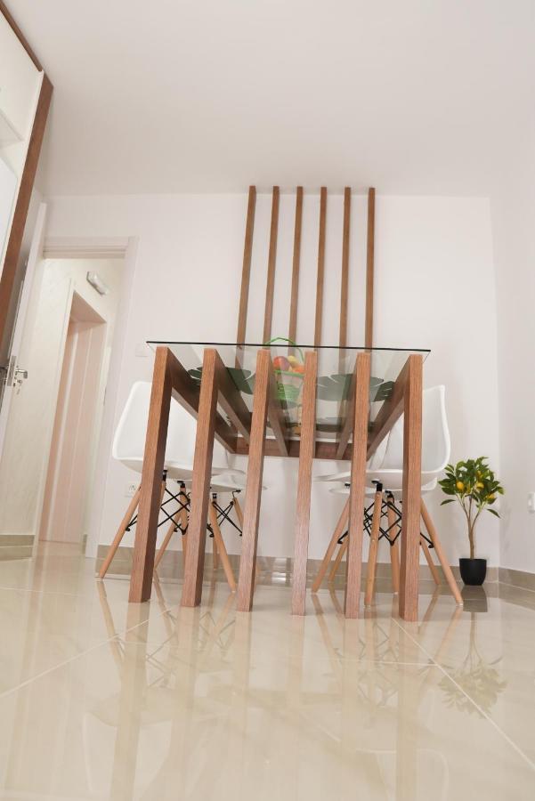 Apartments Manitovac M Nikšić Esterno foto